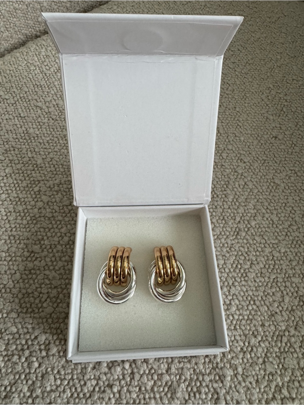 Heaven Mayhem mini knot mixed earrings